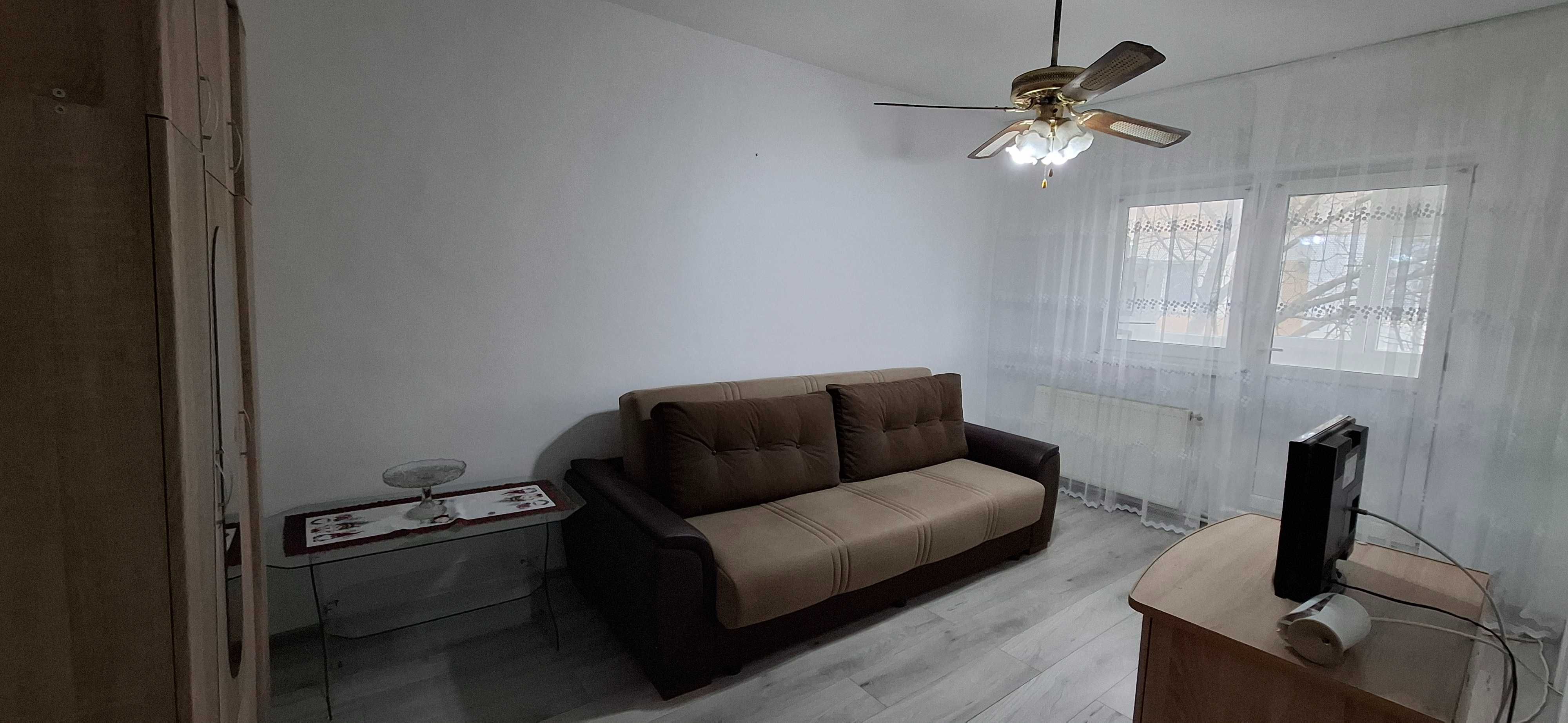 Apartament 1 camera, bariera.