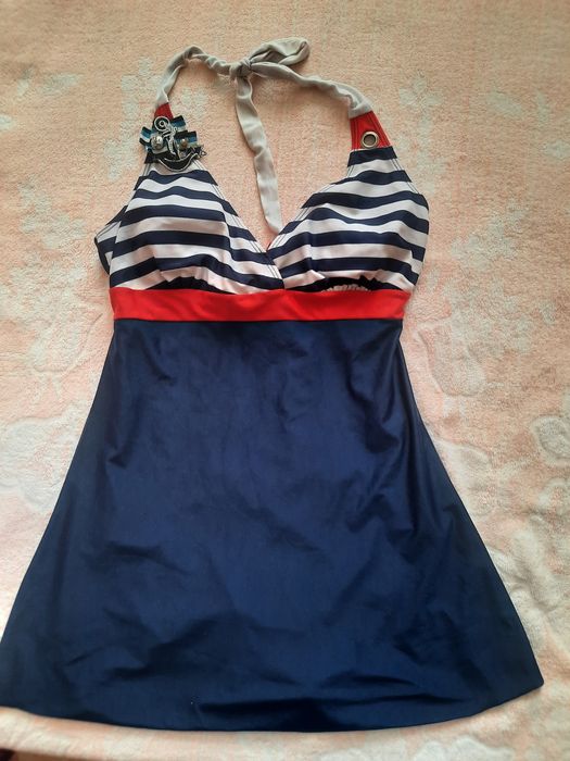 Продам женский купальник р.48