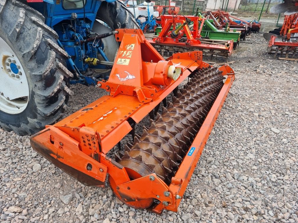 Freza Grapa Rotativa Kuhn HRB 302D
