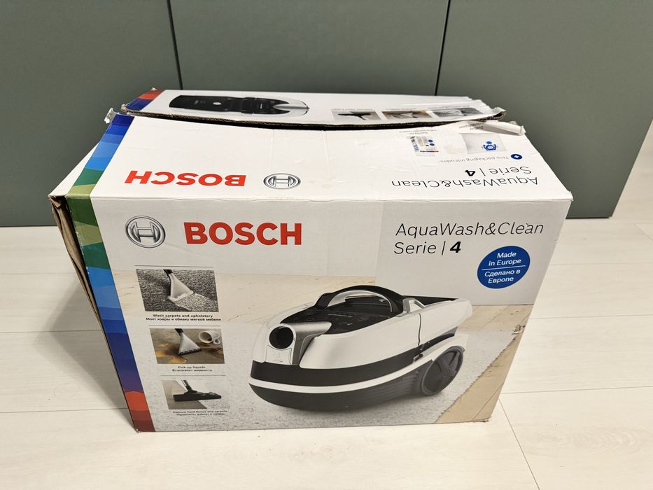 Vand Aspirator cu spalare Bosch 1700W