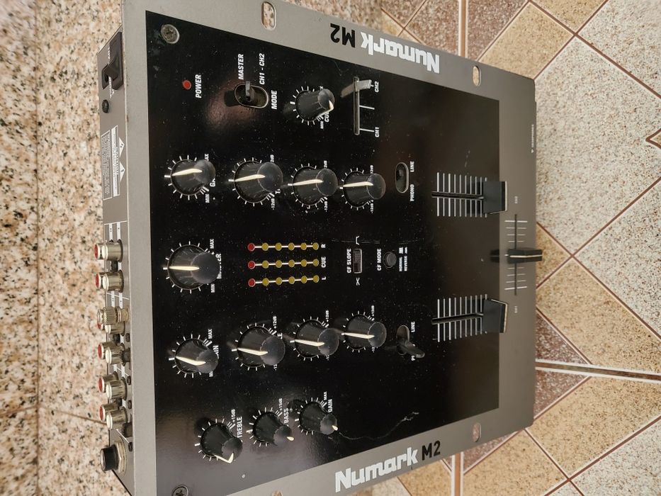 Mixer Numark M2.