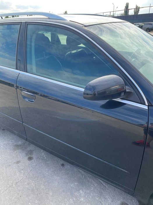 Dezmembrez Audi A4 B7 2006 break 2.0