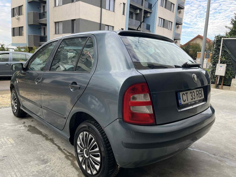 Vând scoda fabia