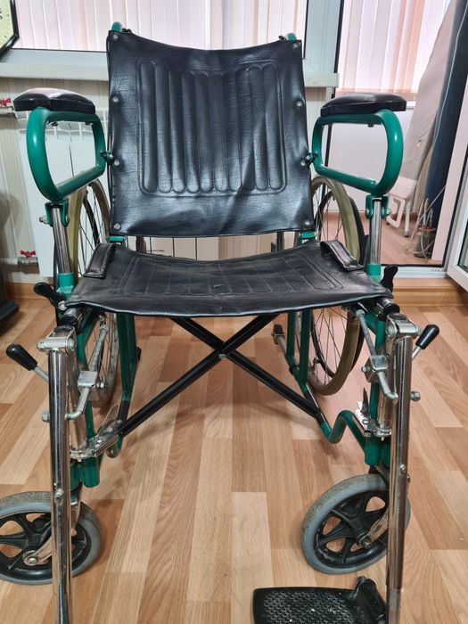 Инвалидная коляска