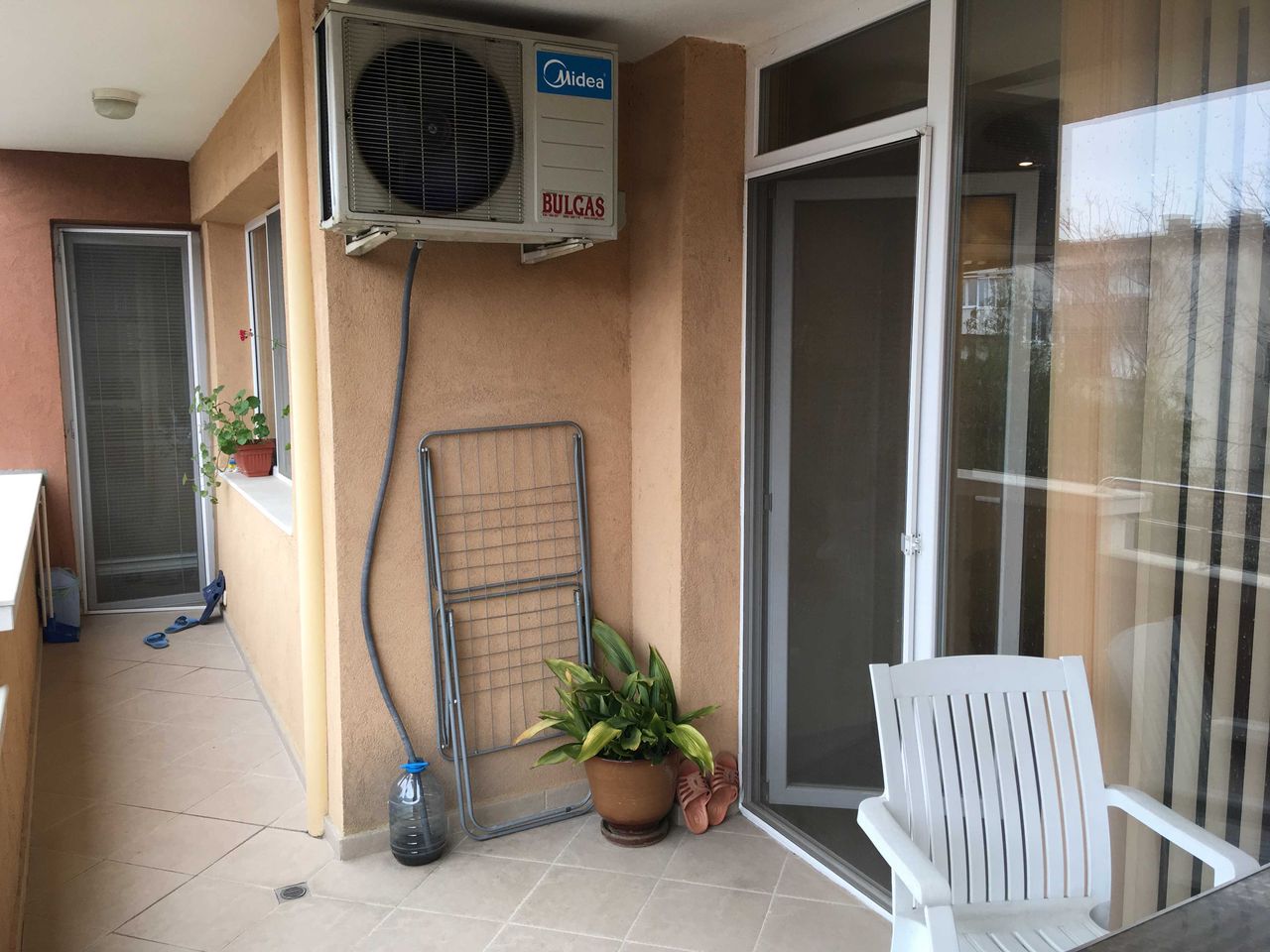 Продава се Тристаен апартамент в Хасково, Дружба 1 - 120 кв.м за 1084 €/кв.м - Снимка #14