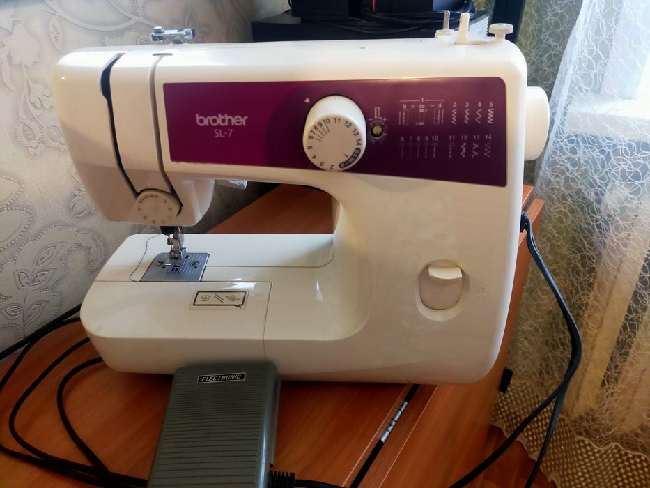 Швейная машинка brother SL-7