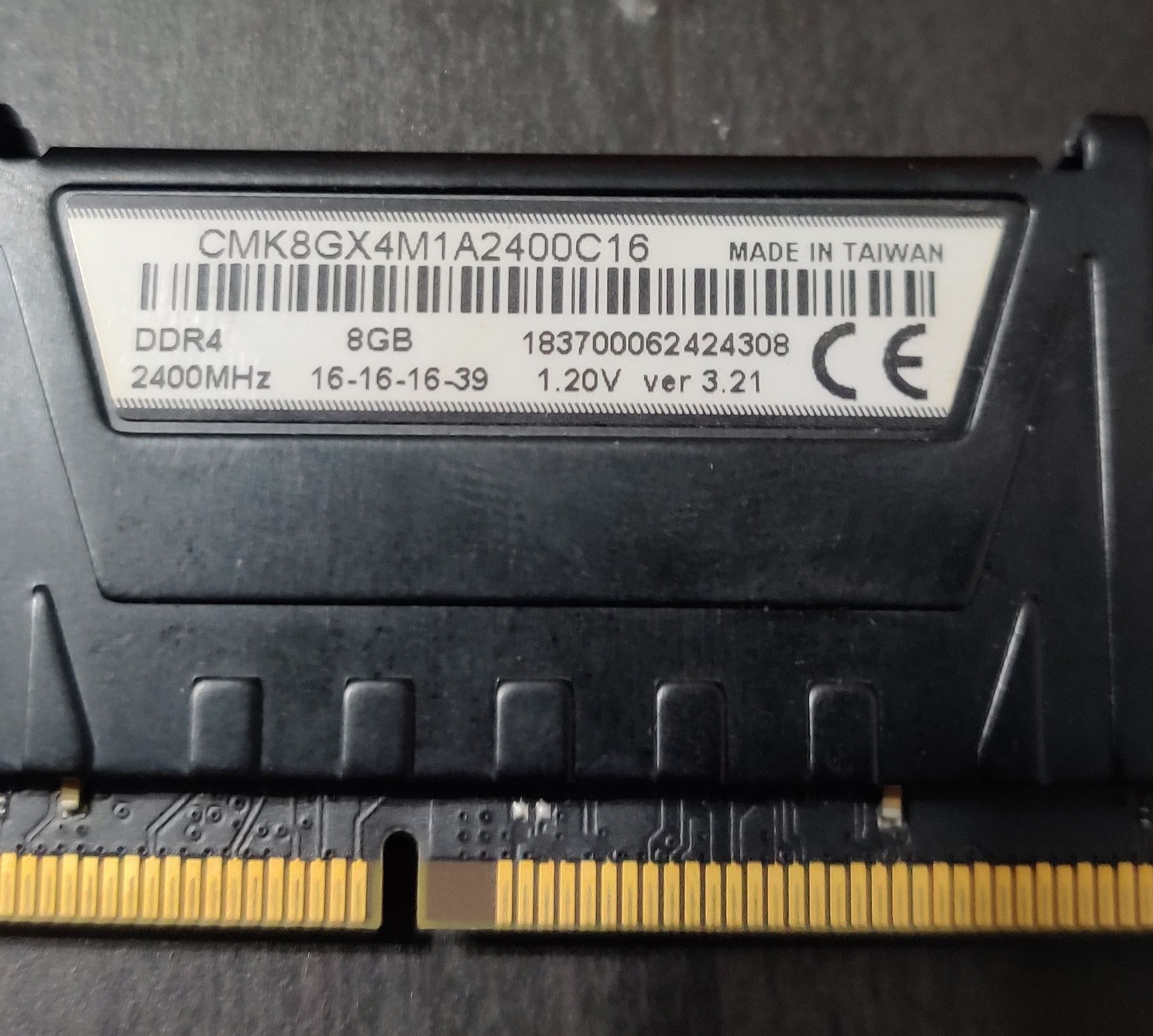 Kit 16G DDR4 Corsair