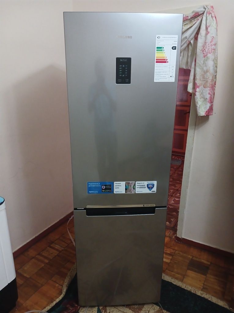 Холодильник Samsung refrigerator