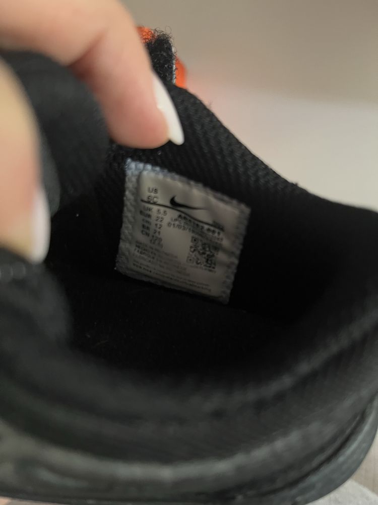 Nike кожени детски маратноки