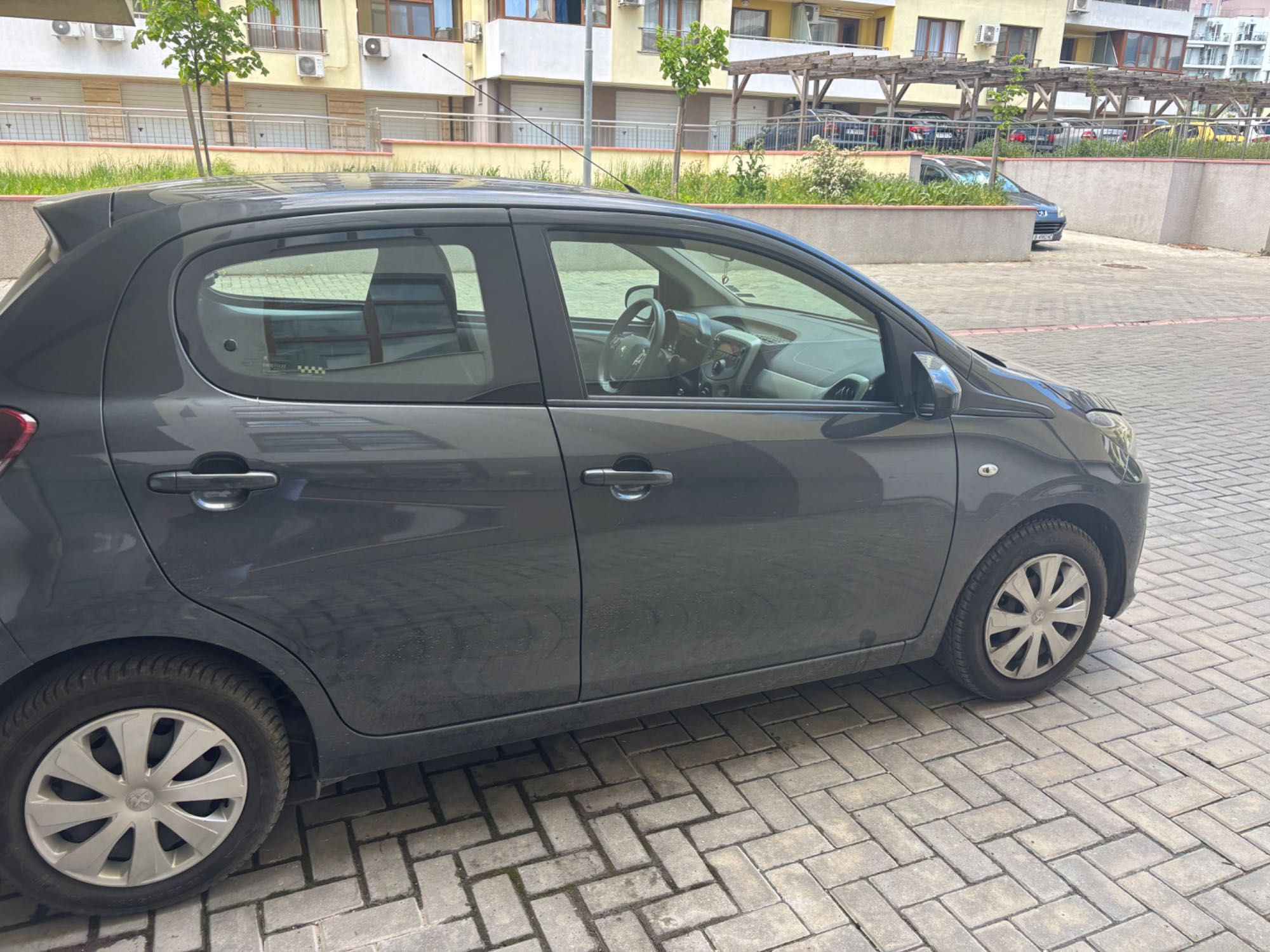 продавам Peugeot 108