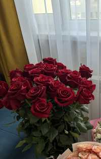 Цветы Голландские метровые розы 25 шт