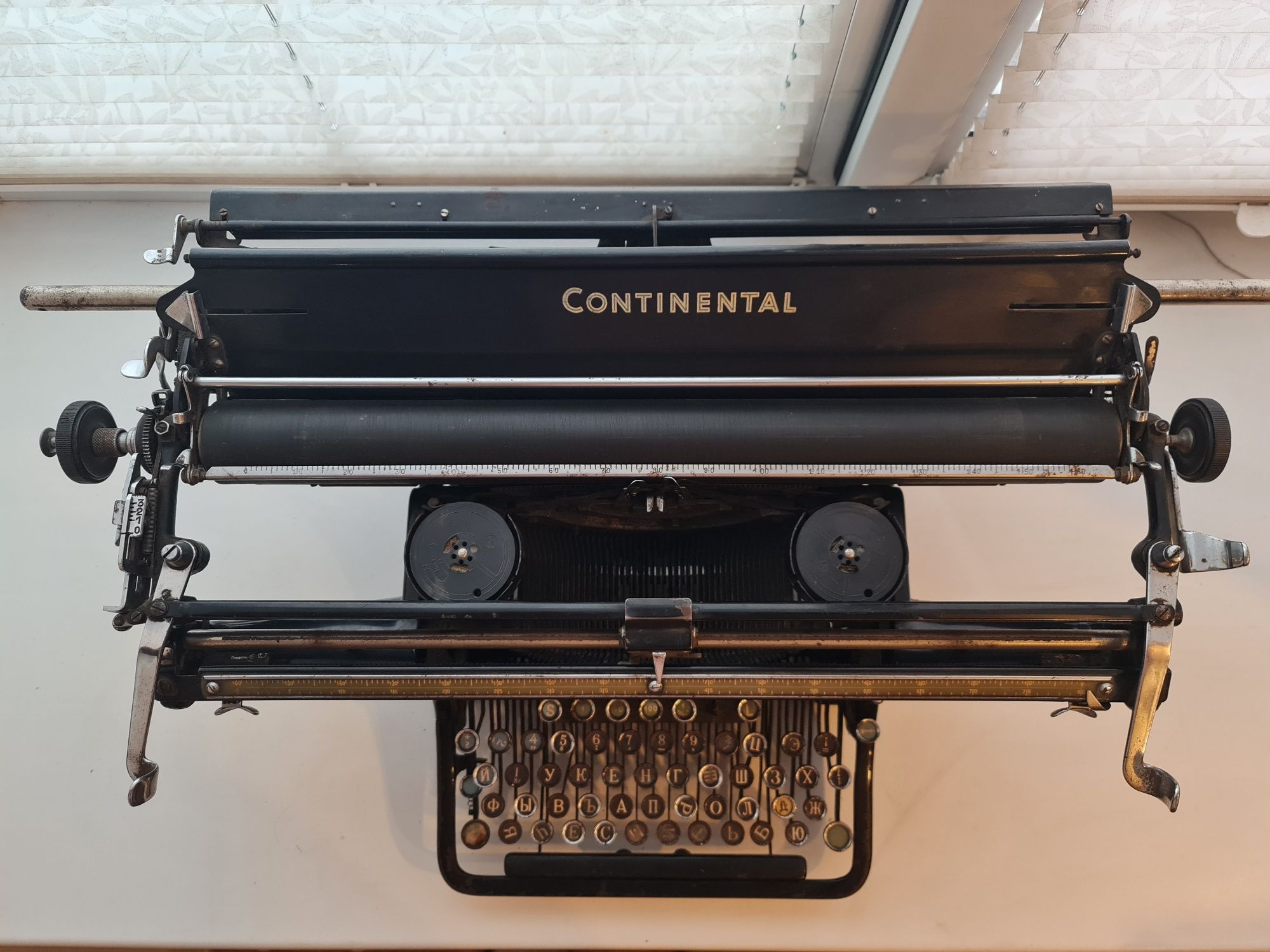 Печатная машинка. Пишущая машинка Continental.