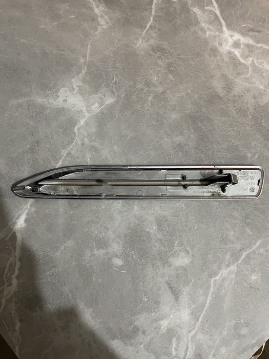 Ornament aripa stanga fata Ford Mondeo