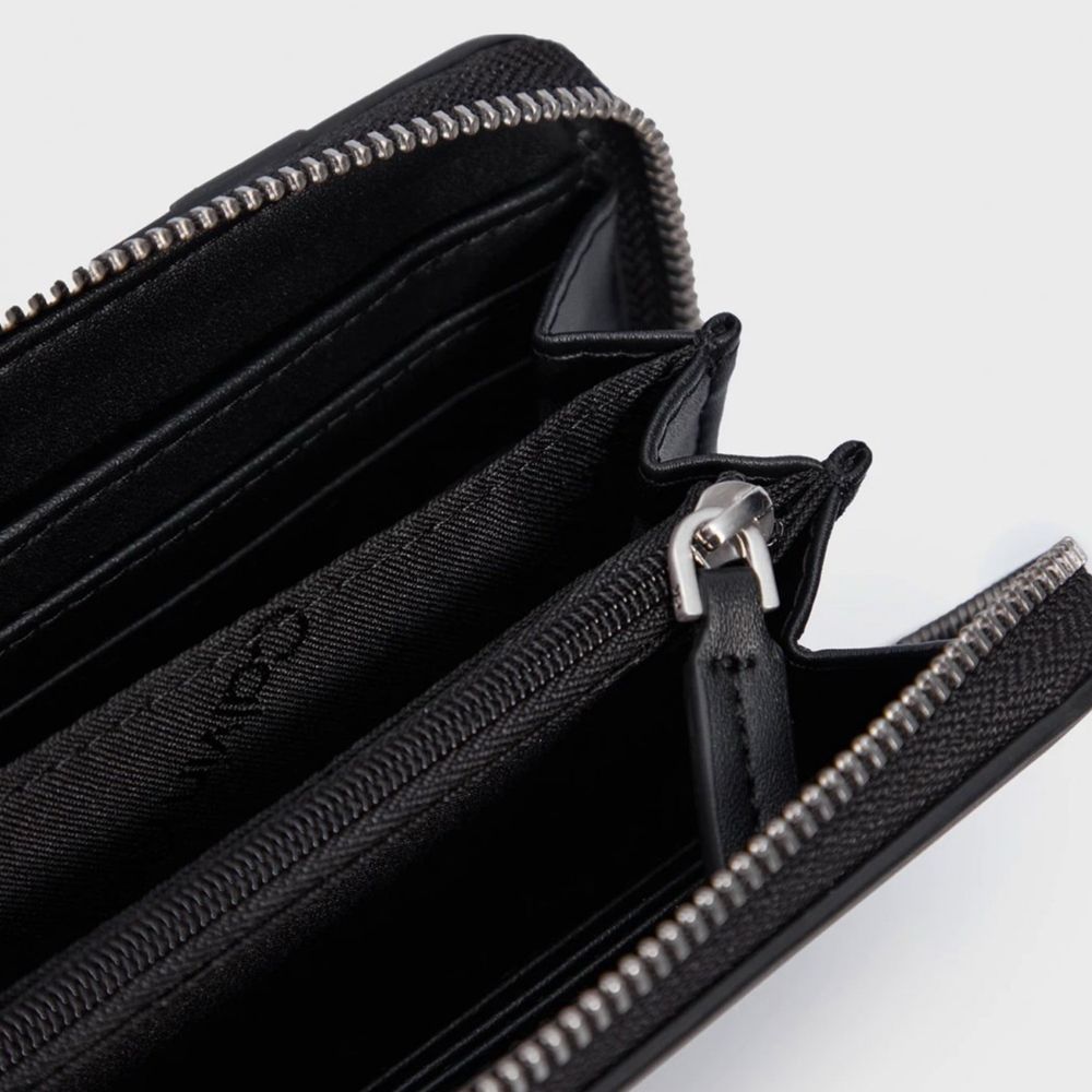 Оригинално дамско клъч портмоне Calvin Klein K60K611089