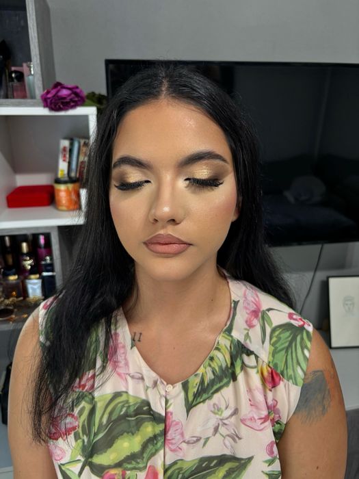 Make up profesional sector 6