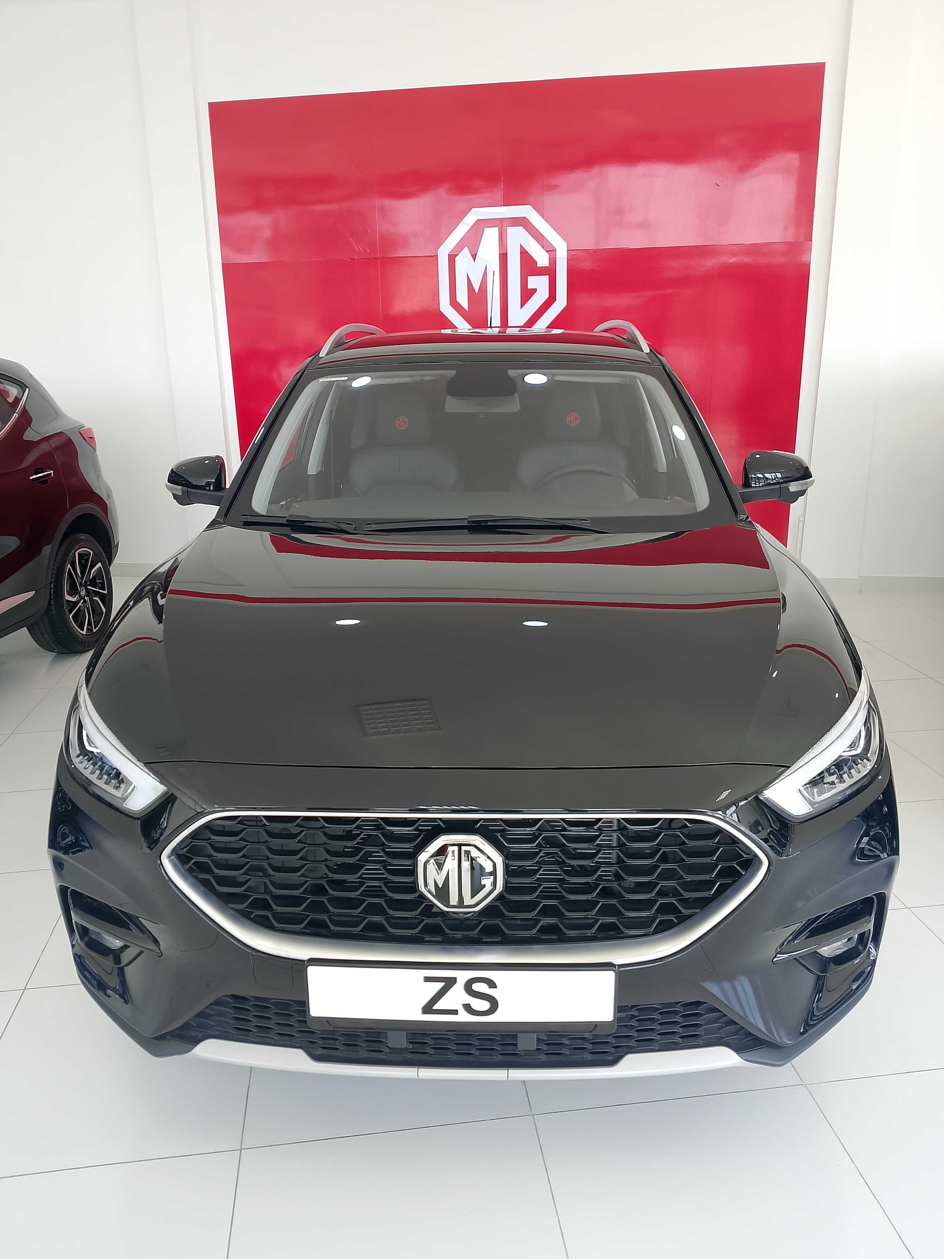 MG ZS-Красовер паркетнинг