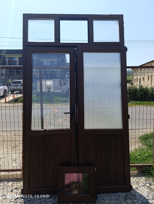 Vând poarta termopan