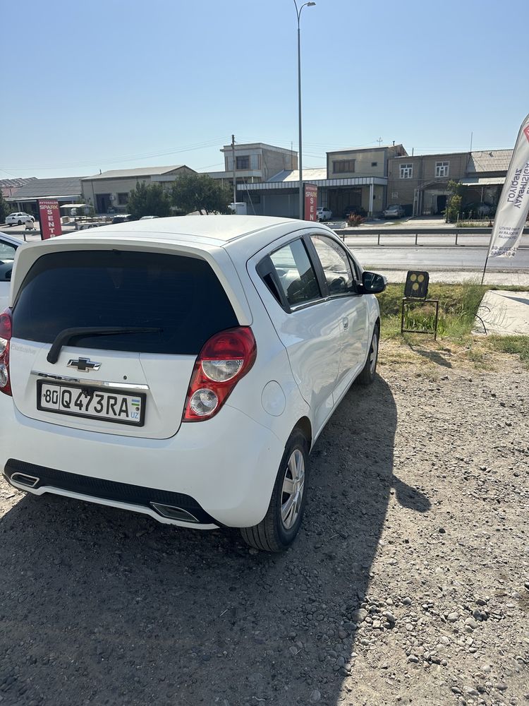 Spark sotiladi metanga 3 pazitsa