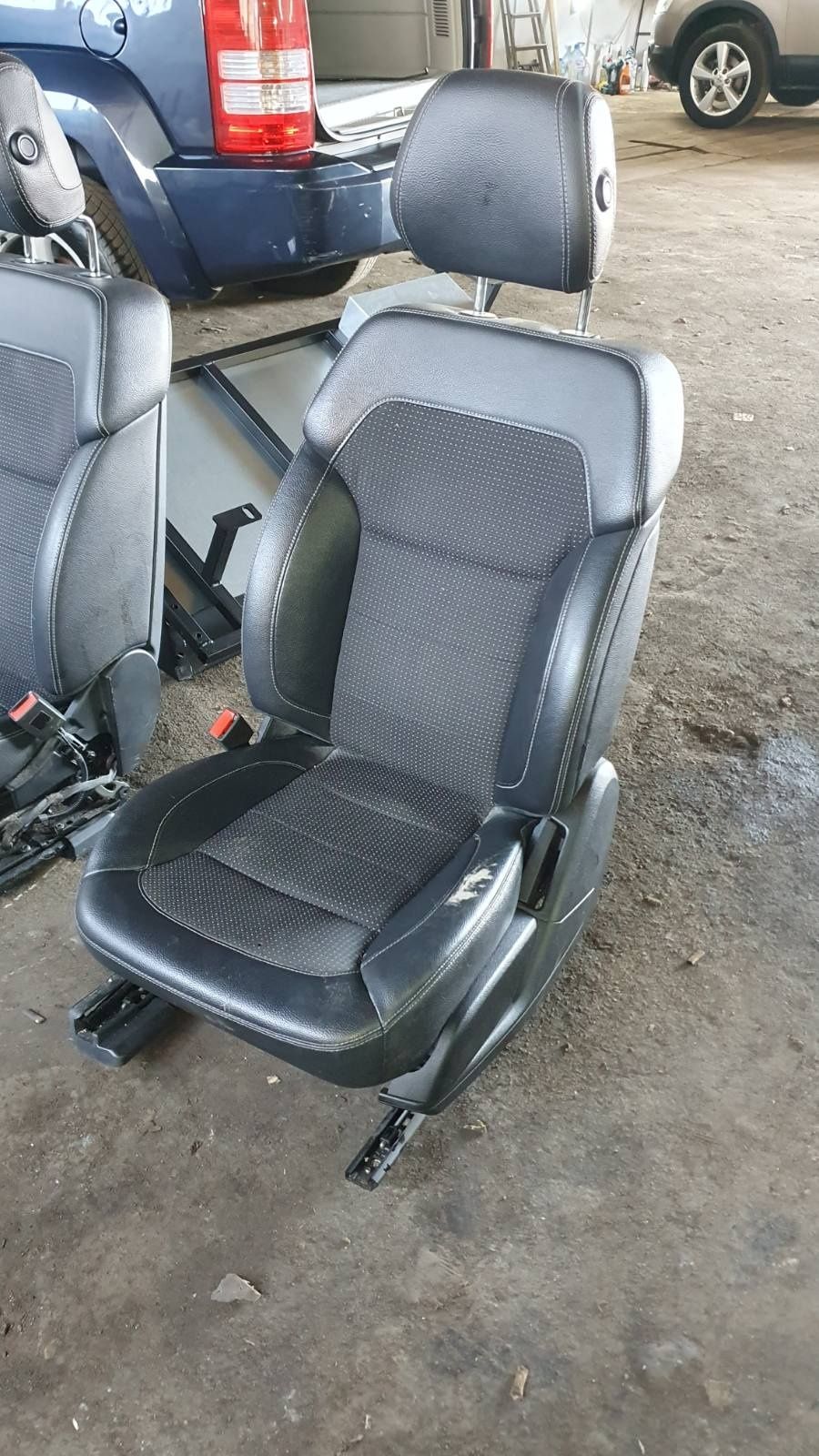Салон за МЛ W166