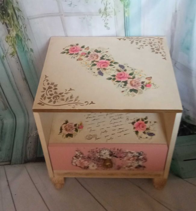 Реновирано нощно шкафче