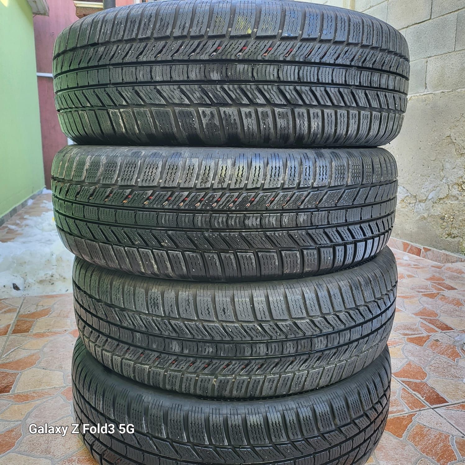 Гуми Continental 215/65 17 R зимни дот 2023 RUNFLAT
