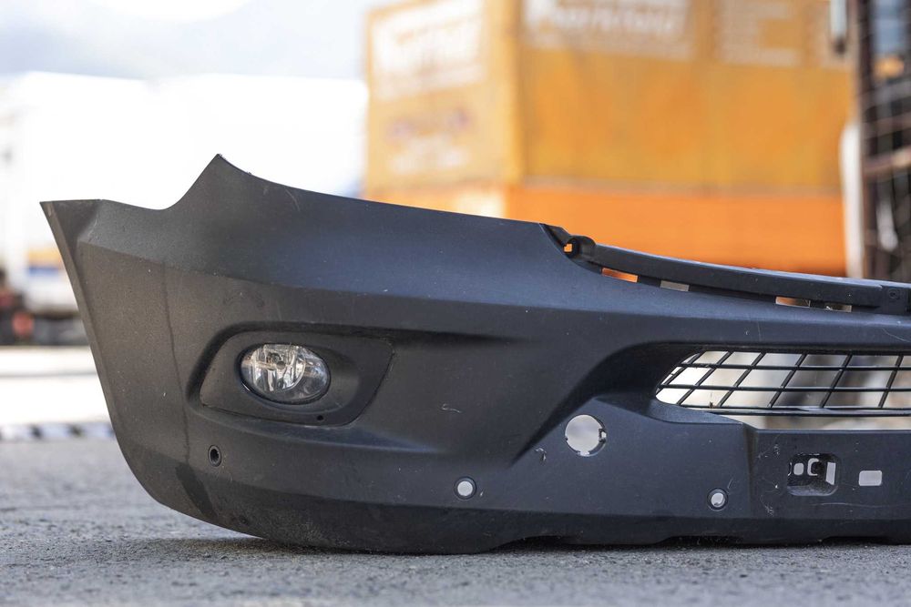 Броня предна с отвори за халогени и парктроници Mercedes Sprinter W906