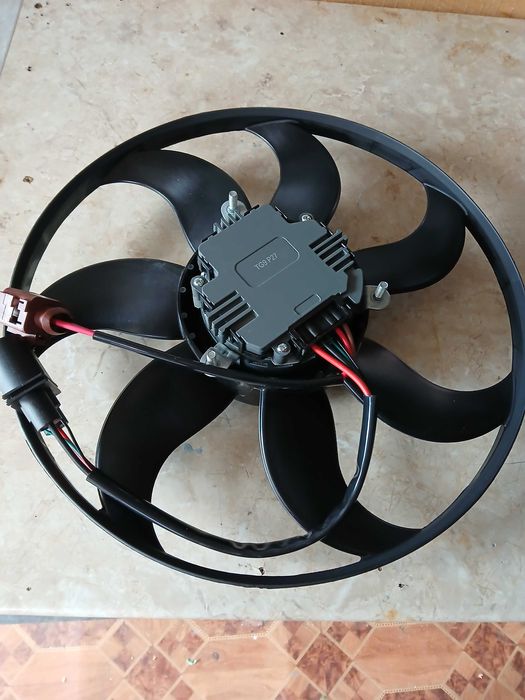 Голяма вентилаторна перка за радиатор на 2 л дизел . шкода .