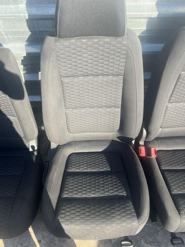 Салон плюшен плат за Vw Tiguan отлично състояние подгрев ном 2260