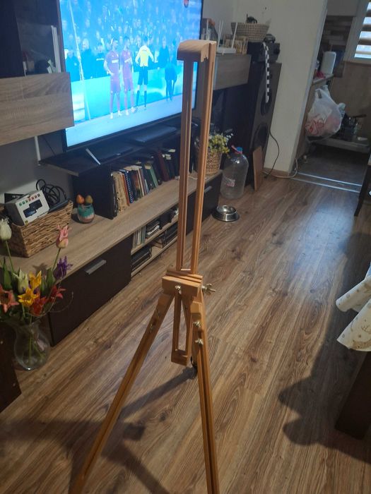 Нов статив за рисуване