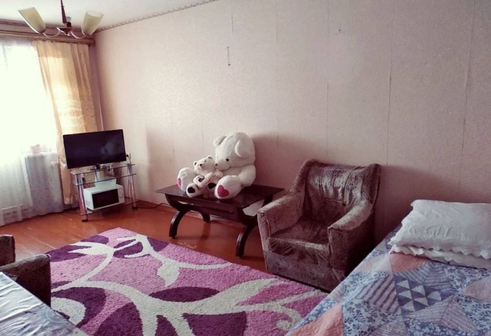 Горит.  Чиланзар 24.  2 х комнатная квартира Срочно !