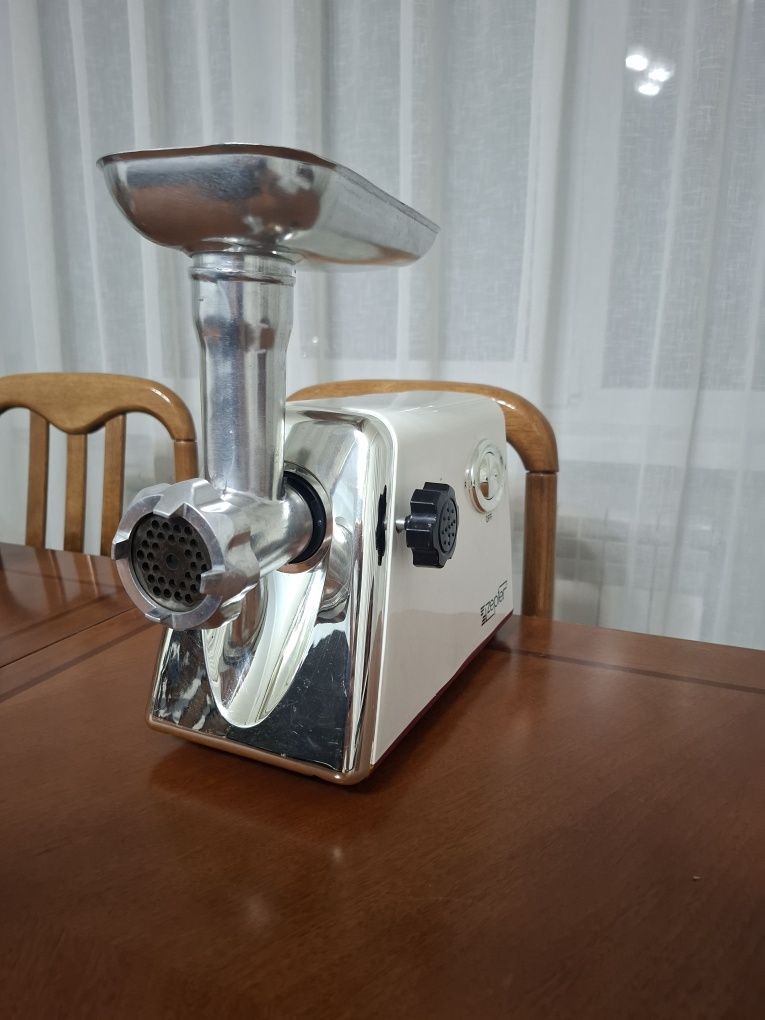Мясорубка Zepter