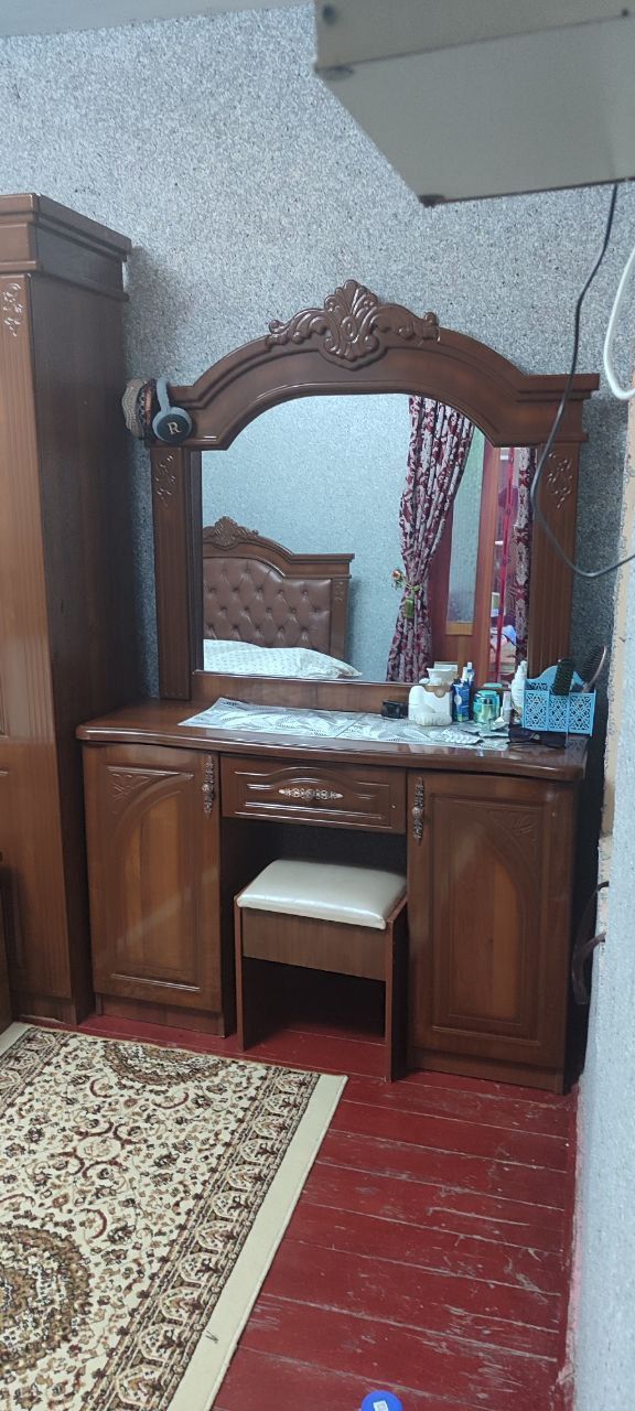 Спальни гарнитуры