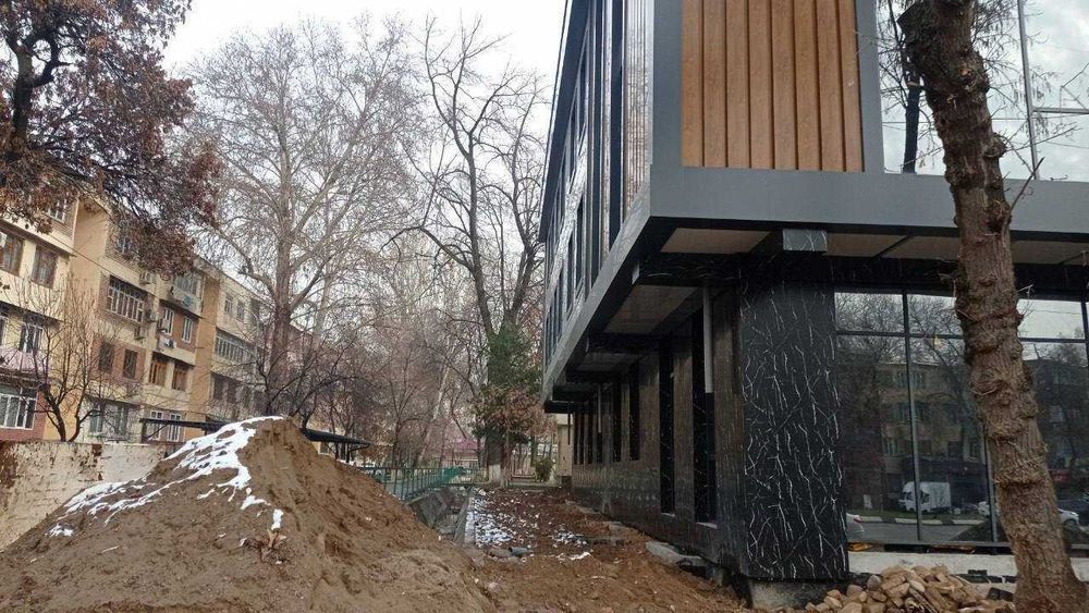 Аренда отдельно стоящего здания 1863 м²  клиника