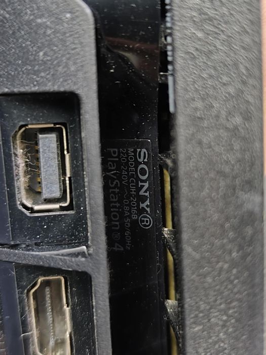 Конзола Sony playstation ps4 slim 1 TB CUH-2016B