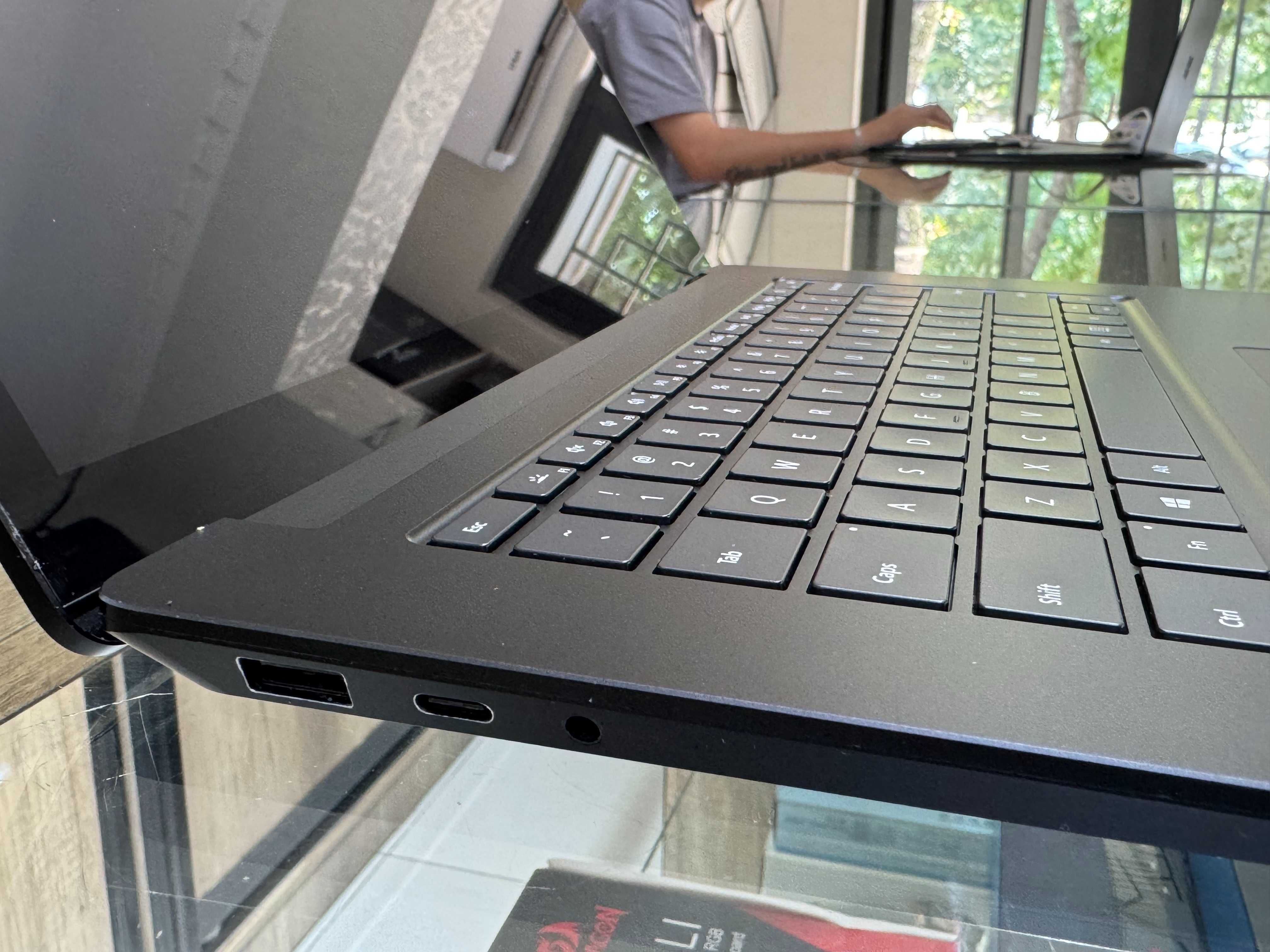 MICROSOFT SURFACE 4 CORE i7-1185G7, 16гб, 256ssd Сенсорный