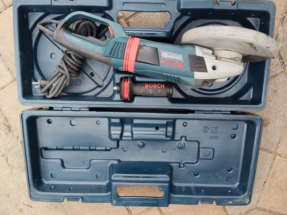 Flex BOSCH GWS 26-230 LVI de 2600 w că și nou