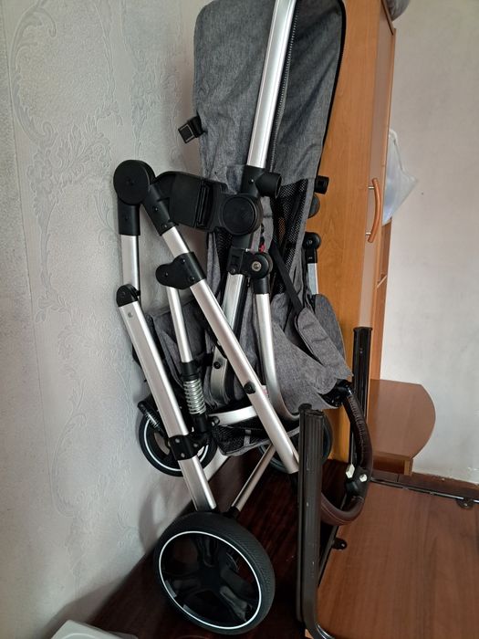 Детская коляска в отличном состоянии