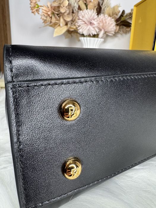 Geanta Fendi Peekaboo Mini piele naturala 100% prezentare completa