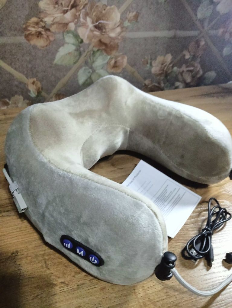Массажная подушка U-Shaped Massage Pillow

разминать
массиров