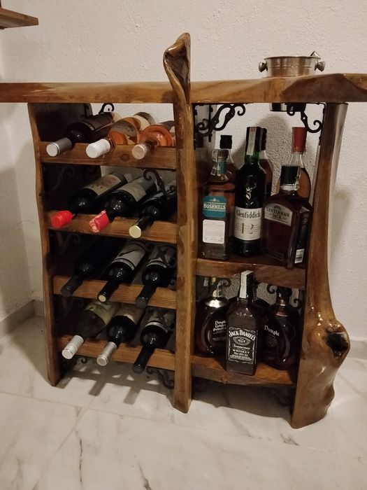 Продавам винарна