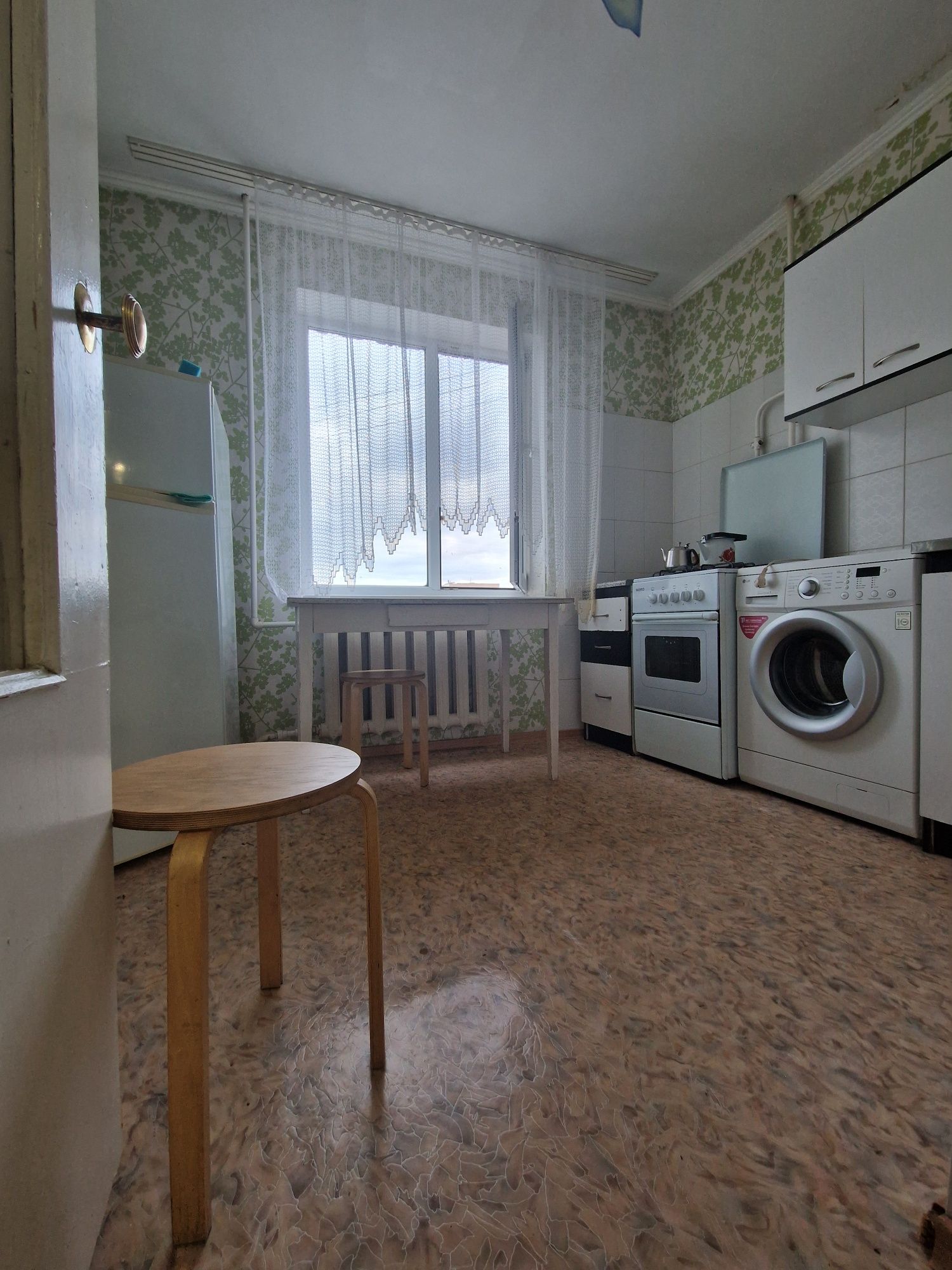 Продам 1 кв 32 квм рн 8 мкр