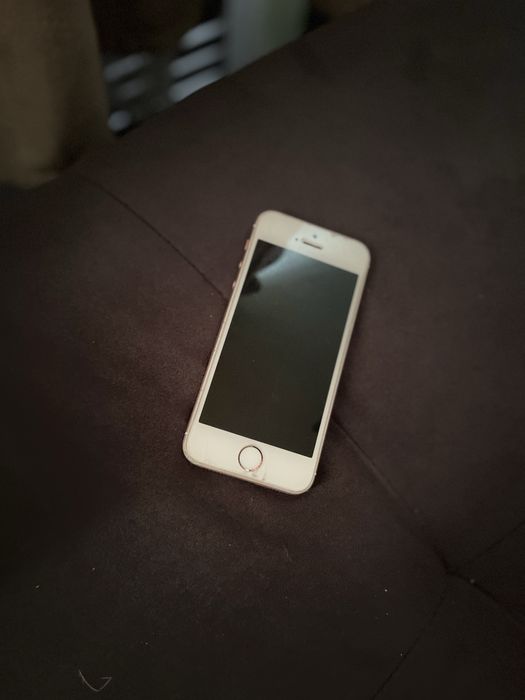 Продам iphone se2016