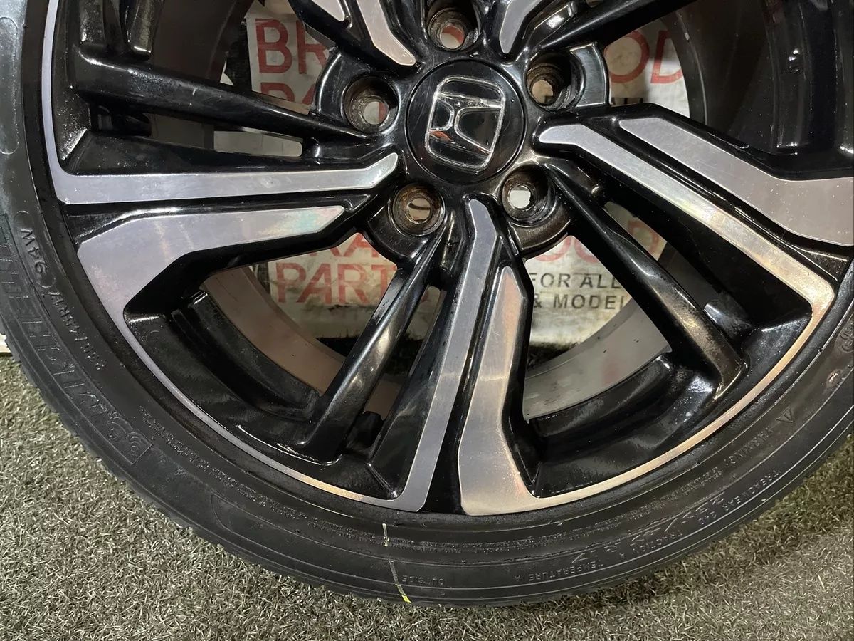 Оригинални джанти с гуми Michelin 235 45 R17 летни dot 2023