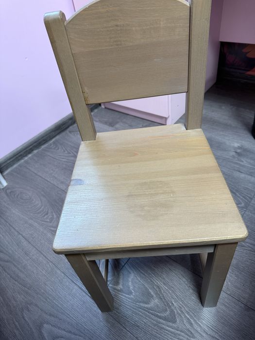 Детска маса и столове