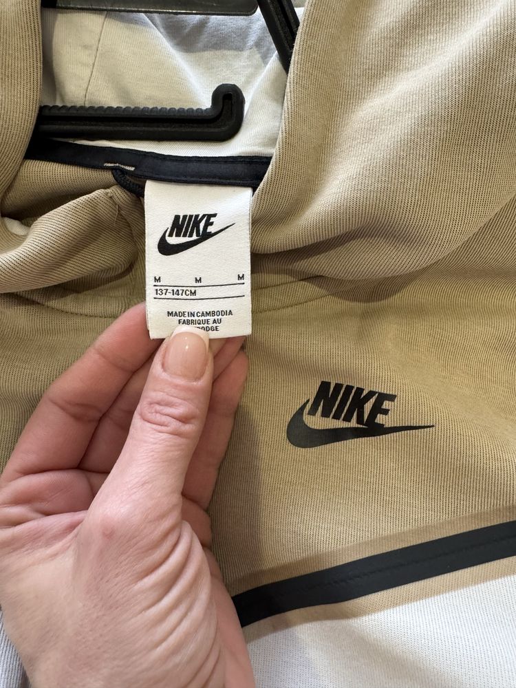 Nike tech 137/158