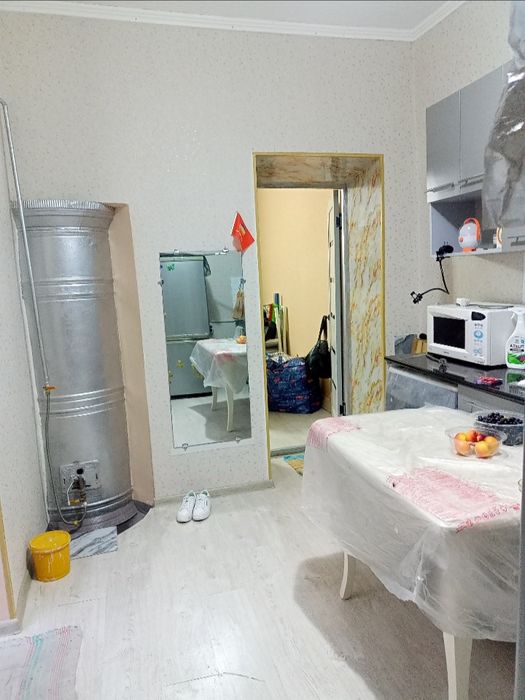 Продам дом 1 комнатный с маленьким двориком обустроен,зайти и жить