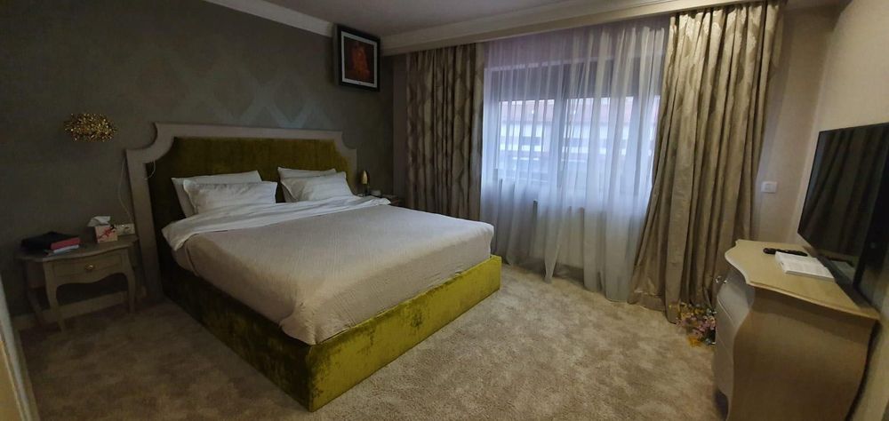 Casa cu 4 camere, grădină privată, piscina