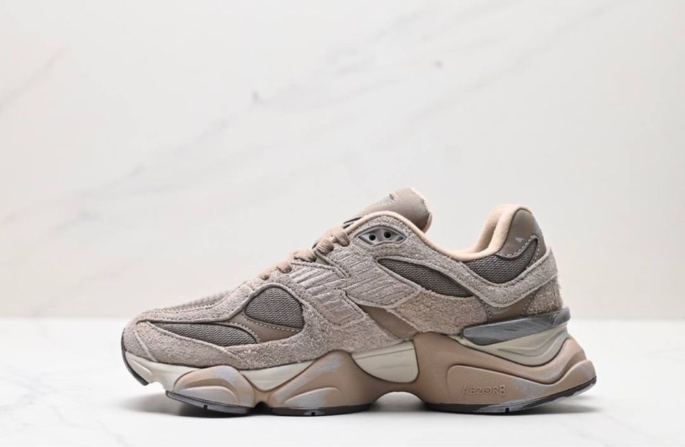 New Balance 9060 Mushroom -44,45