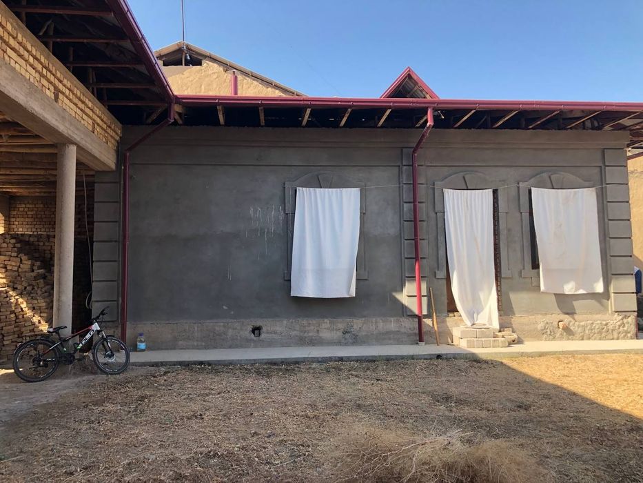 Xovli sotiladi, Uchaska sotiladi