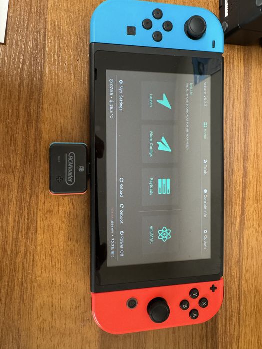 RCM Nintendo Switch V1 128gb с Kefir и много игри